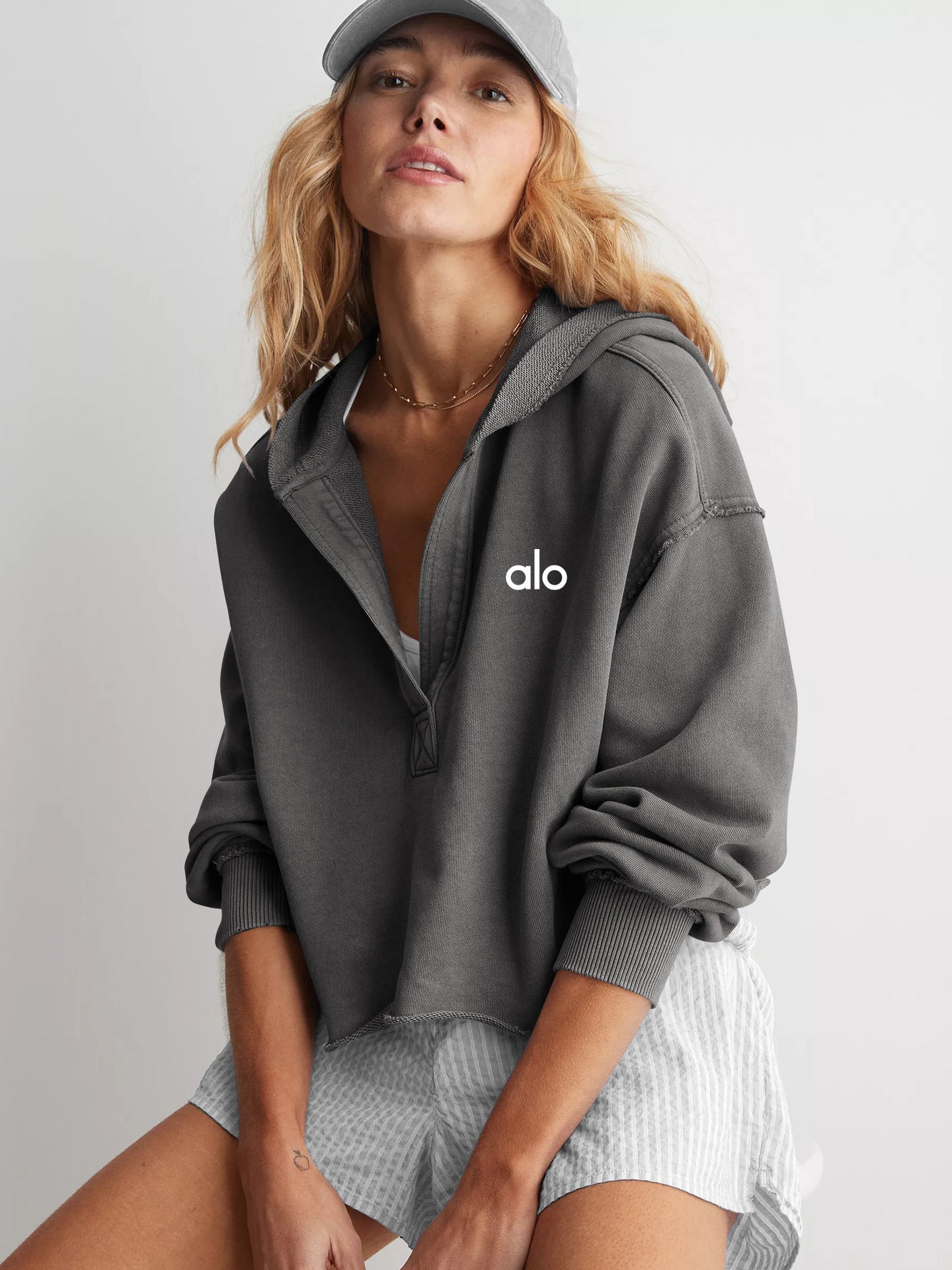 Accolade Mountain sweater (NEW)