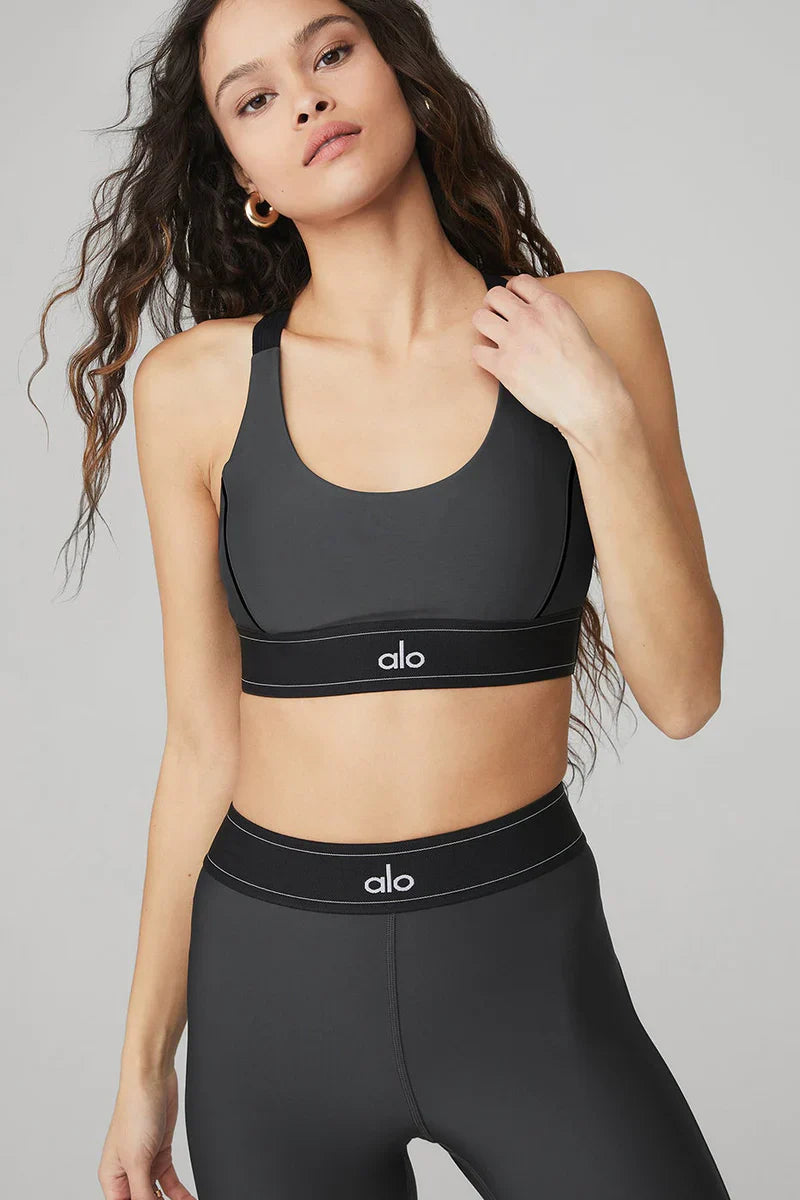 Sports bra + high-waisted leggings - Airlift Suit Up