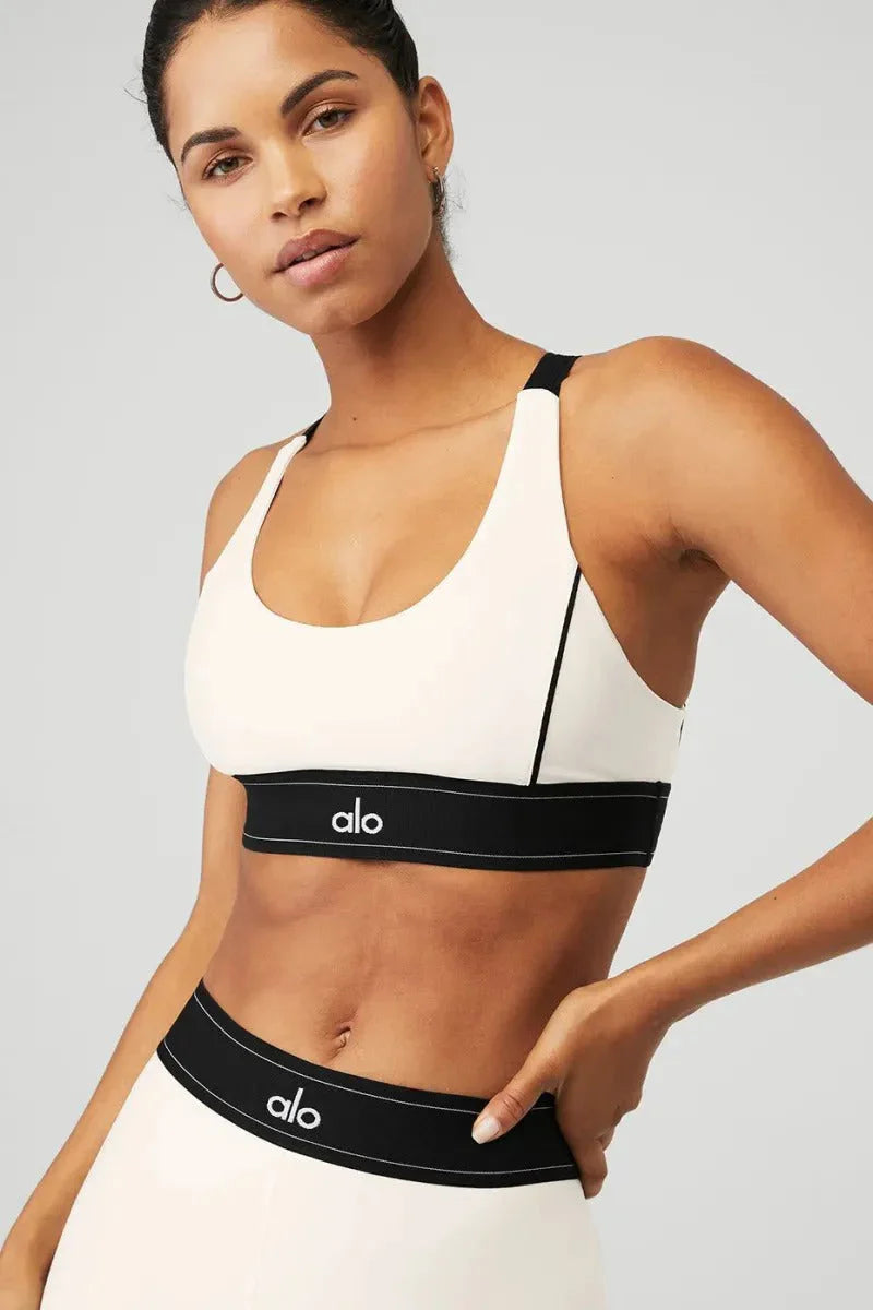 Sports bra + high-waisted leggings - Airlift Suit Up